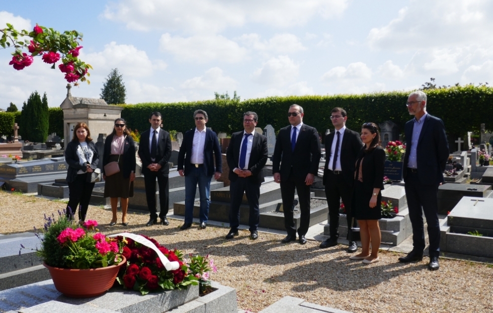 Parisdə Azərbaycan Xalq Cümhuriyyəti qurucularının qəbirləri ziyarət edilib