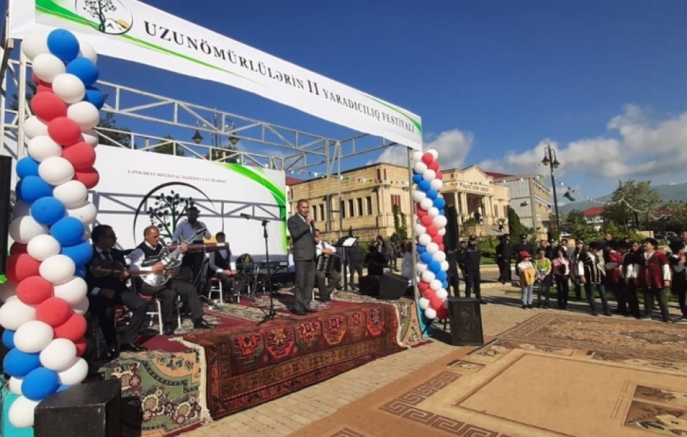 Uzunömürlülər II yaradıcılıq festivalında bir araya gəldilər