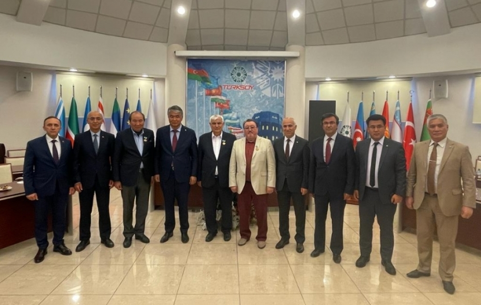 Akademik Kamal Abdulla TÜRKSOY-un “Şərəf” medalı ilə mükafatlandırılıb