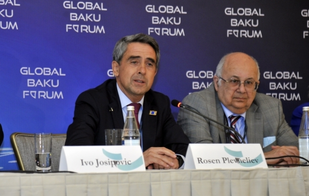 Rosen Plevneliev: Azərbaycan enerji resurslarının diversifikasiyası istiqamətində ciddi işlər görür