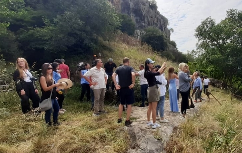 24 weltberühmte Reisende besuchen Karabach