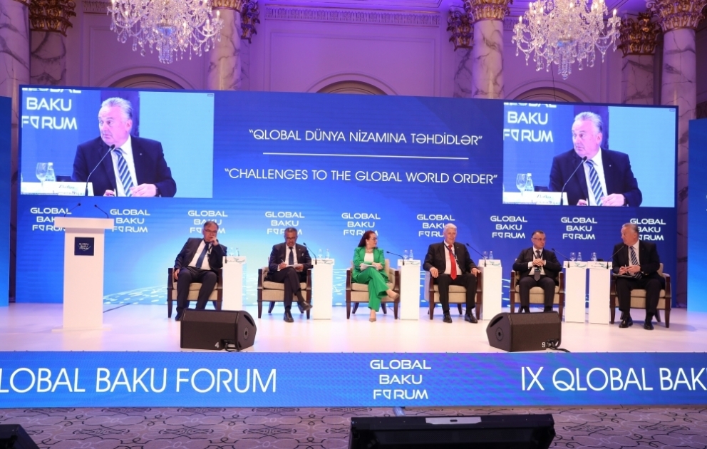 IX Qlobal Bakı Forumunda "Qlobal səhiyyənin idarə edilməsi" mövzusu müzakirə olunur