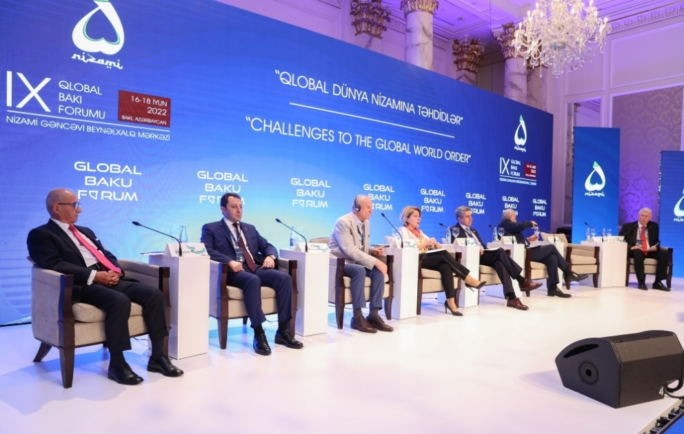 IX Qlobal Bakı Forumu çərçivəsində "Cənubi Qafqaz, barışıq, əməkdaşlıq və inteqrasiya" mövzusunda müzakirələr aparılıb