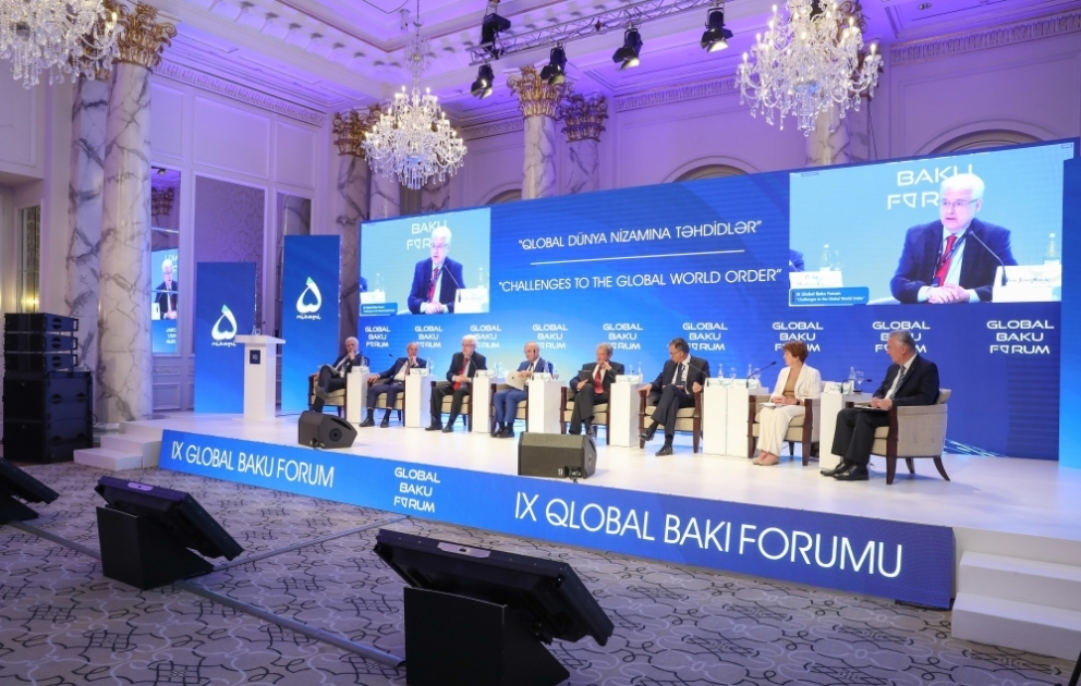 IX Qlobal Bakı Forumu çərçivəsində "Dəyişən Avropa və Qərbi Balkanların təhlükəsizliyi" mövzusunda müzakirələr aparılıb
