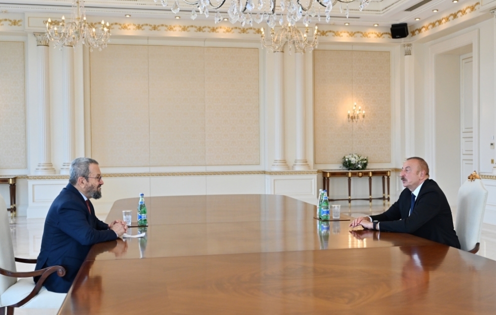 Президент Ильхам Алиев принял бывшего премьер-министра Израиля