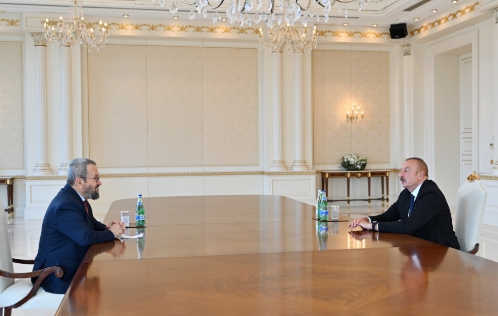 Entretien du président Ilham Aliyev avec l’ancien Premier ministre israélien