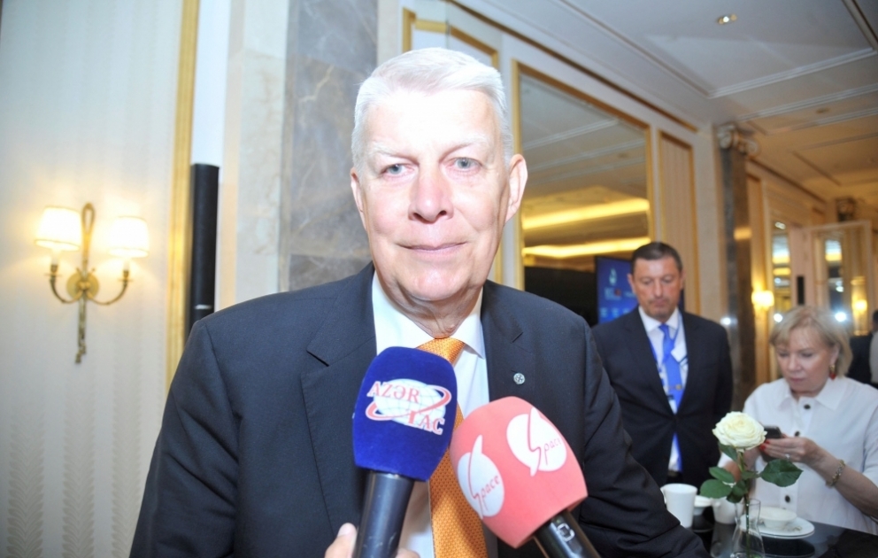 Valdis Zatlers: IX Qlobal Bakı Forumu açıq fikir mübadiləsi aparmaq üçün imkanlar yaradır