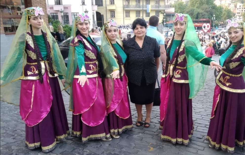 Tbilisidə “Xarıbülbül” mahnısı və rəqsi ifa olunub