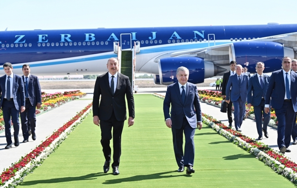Azərbaycan Prezidenti Özbəkistanın Ürgənc şəhərinə gəlib