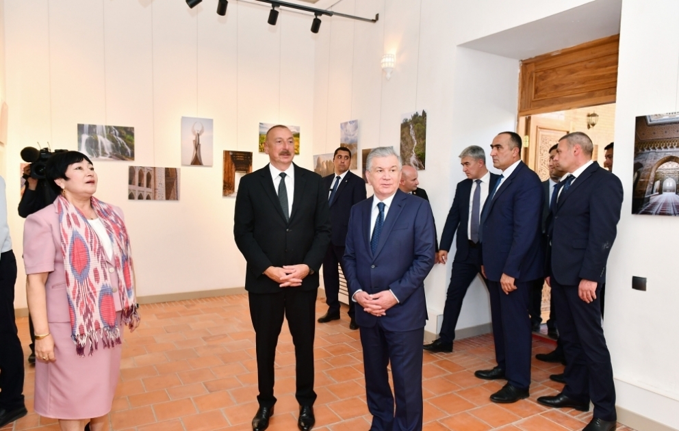 Usbekistan: Präsident von Aserbaidschan besucht Nurulla-Bei-Palast in Chiwa