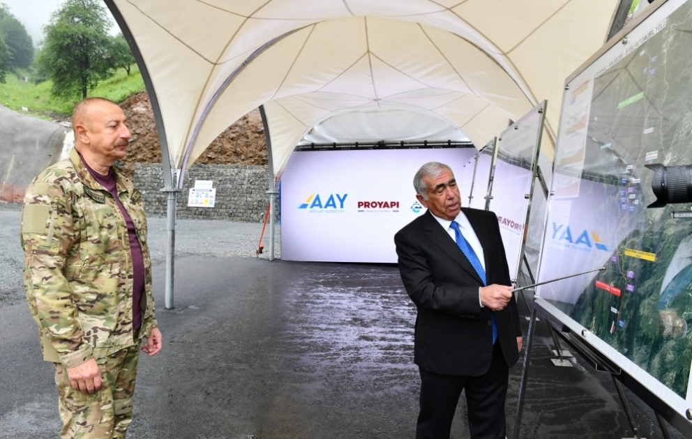 Prezident İlham Əliyev Göygöl, Kəlbəcər və Laçın rayonlarına səfər edib