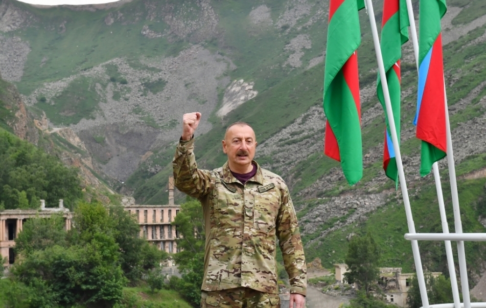 Prezident İlham Əliyev Kəlbəcərdə “İstisu” sanatoriyasının təməlqoyma mərasimində iştirak edib