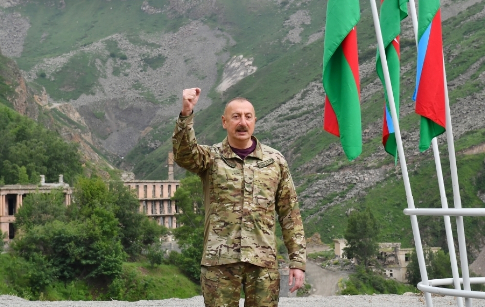 Kelbadschar: Ilham Aliyev legt den Grundstein für Spa “Istisu“