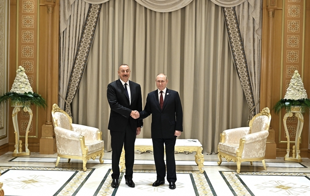Azərbaycan Prezidenti İlham Əliyev Aşqabadda Rusiya Prezidenti Vladimir Putin ilə görüşüb