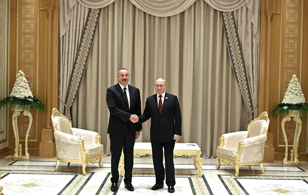 President Ilham Aliyev met with President of Russia Vladimir Putin in Ashgabat