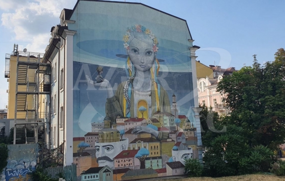 Paytaxt Kiyevin mədəni dəyərlərinə çevrilən murallar