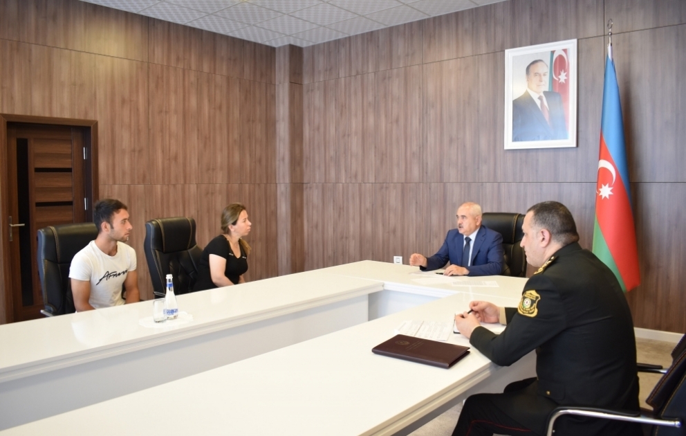 Səfərbərlik və Hərbi Xidmətə Çağırış üzrə Dövlət Xidmətinin rəisi Şəkidə vətəndaşlarla görüşüb