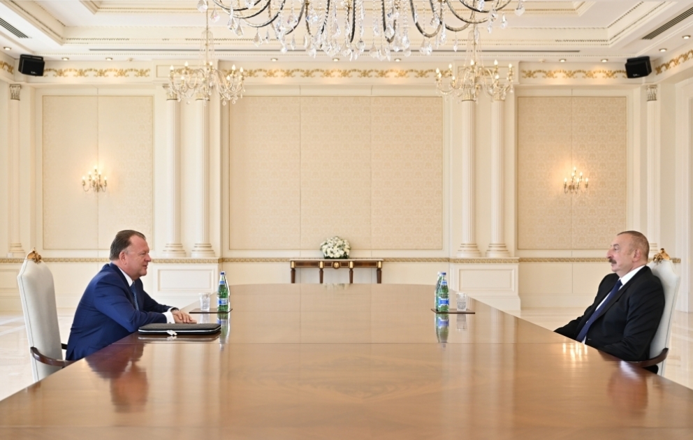 Президент Ильхам Алиев принял президента Международной федерации дзюдо