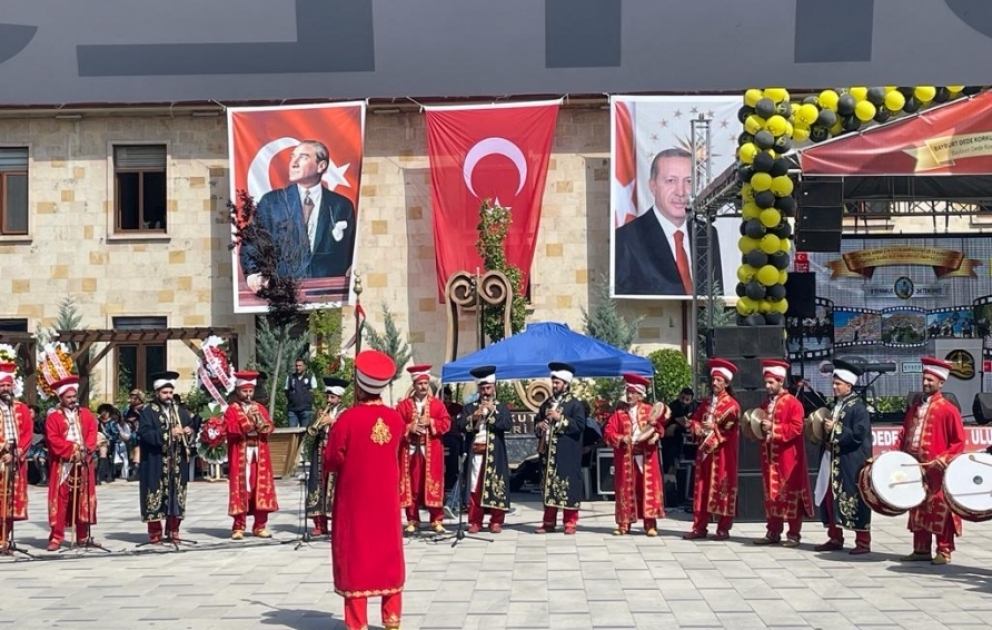 Türkiyənin Bayburt şəhərində Beynəlxalq Dədə Qorqud Festivalının açılışı olub
