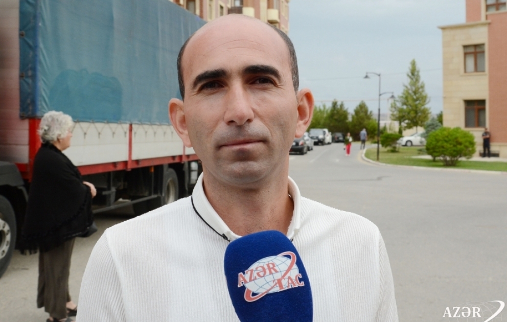 Ağalıya köçən kənd sakini: Bu gözəl gün münasibətilə xalqımızı təbrik edirəm