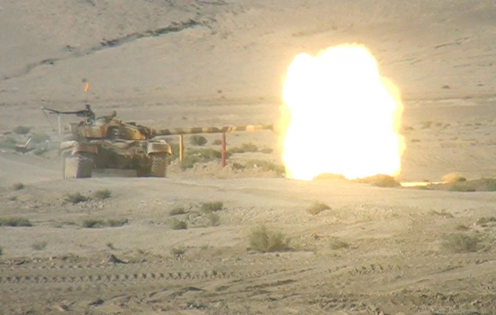 Tank heyətlərinin peşəkarlığı artırılır