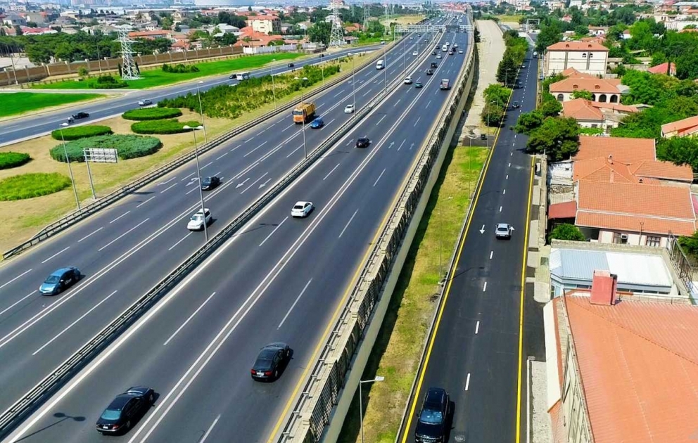 Sabunçu qəsəbəsində Asif Əsədullayev küçəsi əsaslı təmir edilib