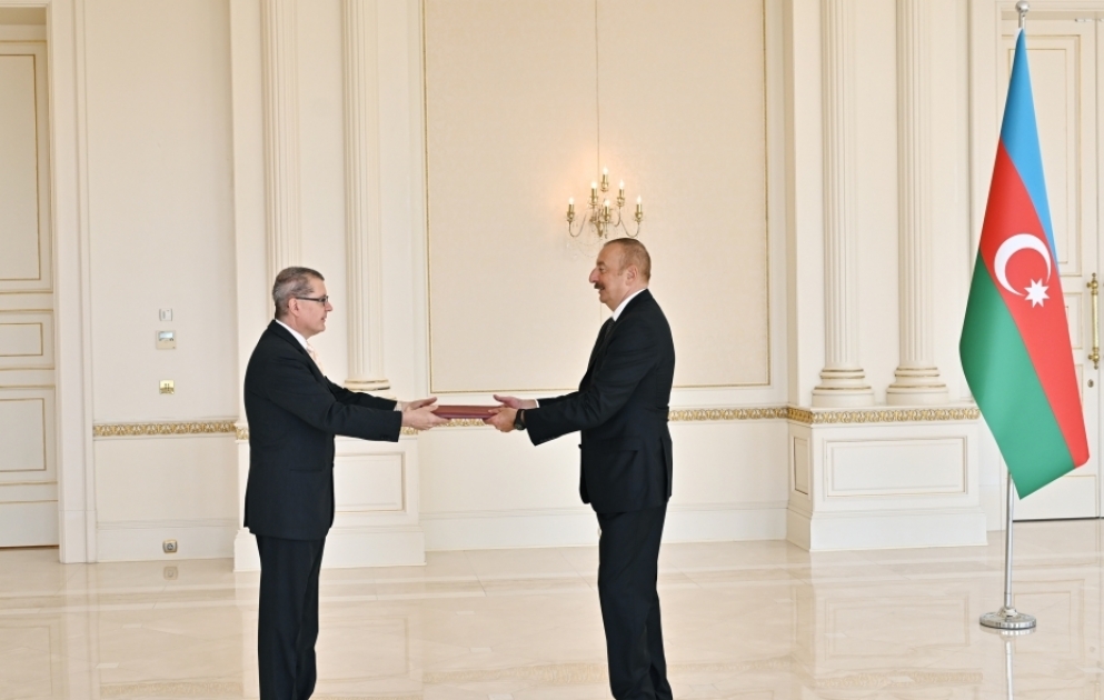 Prezident İlham Əliyev Avstriyanın ölkəmizdə yeni təyin olunmuş səfirinin etimadnaməsini qəbul edib