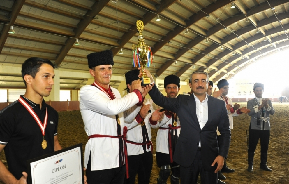 Çövkən oyunu üzrə Şuşa kuboku turnirinin qalibləri mükafatlandırılıb