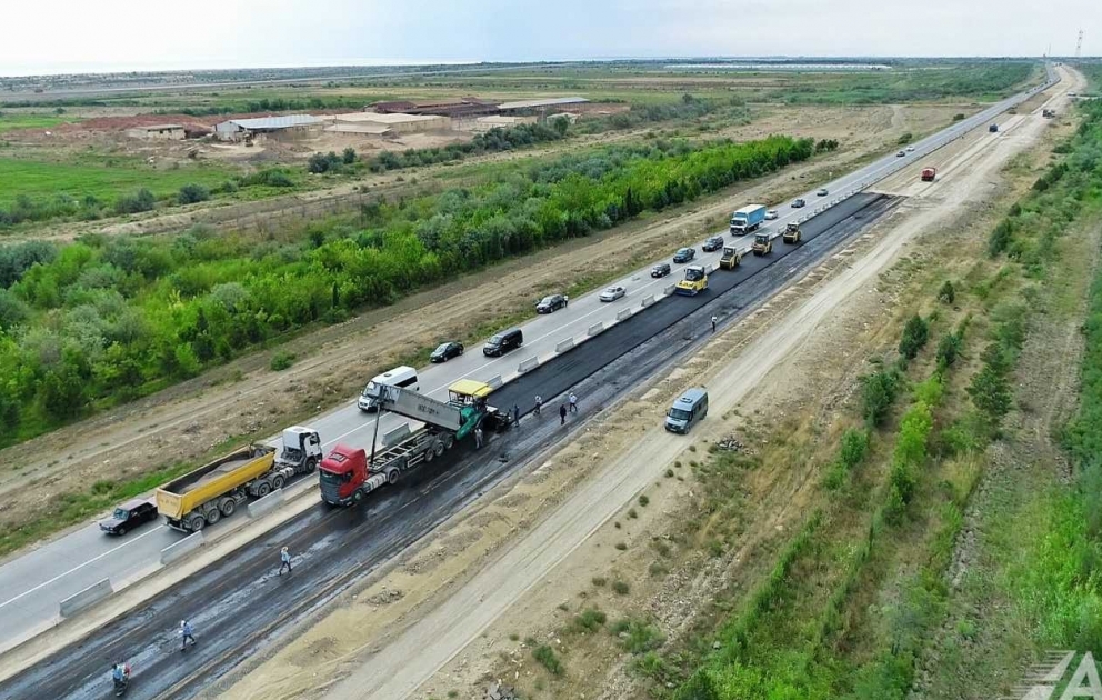 M1 magistral yolunda yenidənqurma işləri sürətlə davam etdirilir