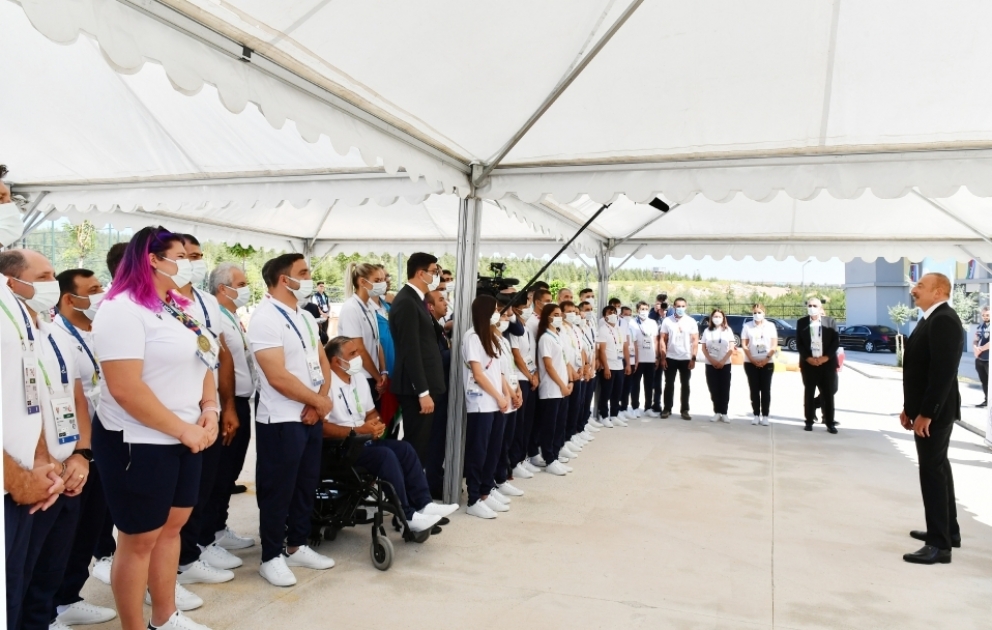 Konya : rencontre avec les athlètes azerbaïdjanais participant à la 5e édition des Jeux de la solidarité islamique