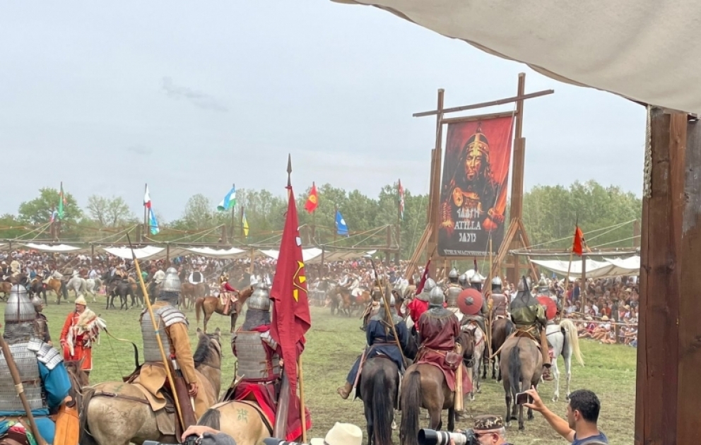 Macarıstanda növbəti ümumtürk Qurultay festivalının açılışı keçirilib