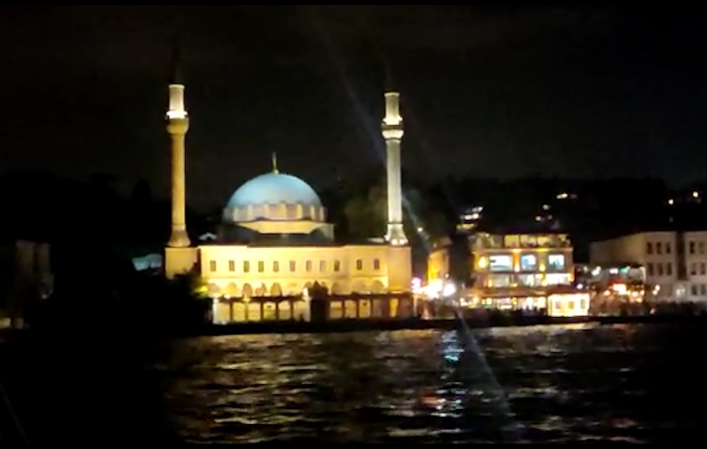 İki qitənin şəhəri