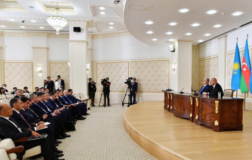 Azərbaycan və Qazaxıstan prezidentləri mətbuata bəyanatlarla çıxış ediblər