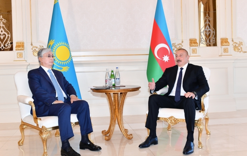 Azerbaijani, Kazakh presidents held one-on-one meeting