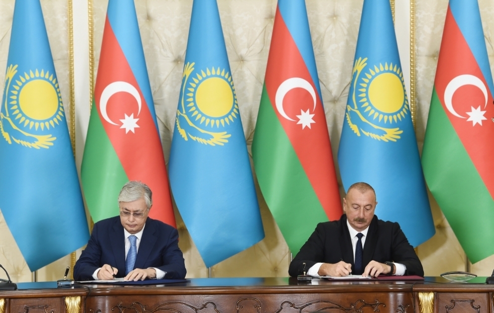 Azerbaijan, Kazakhstan signed documents