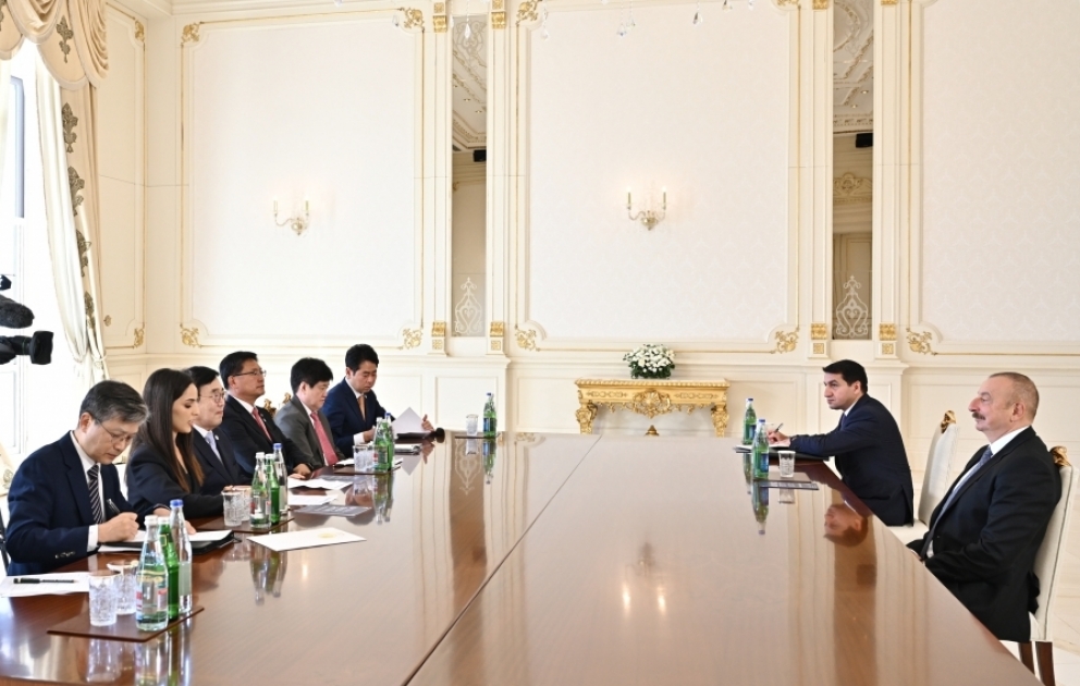 Le président Ilham Aliyev reçoit un représentant spécial du président de la République de Corée