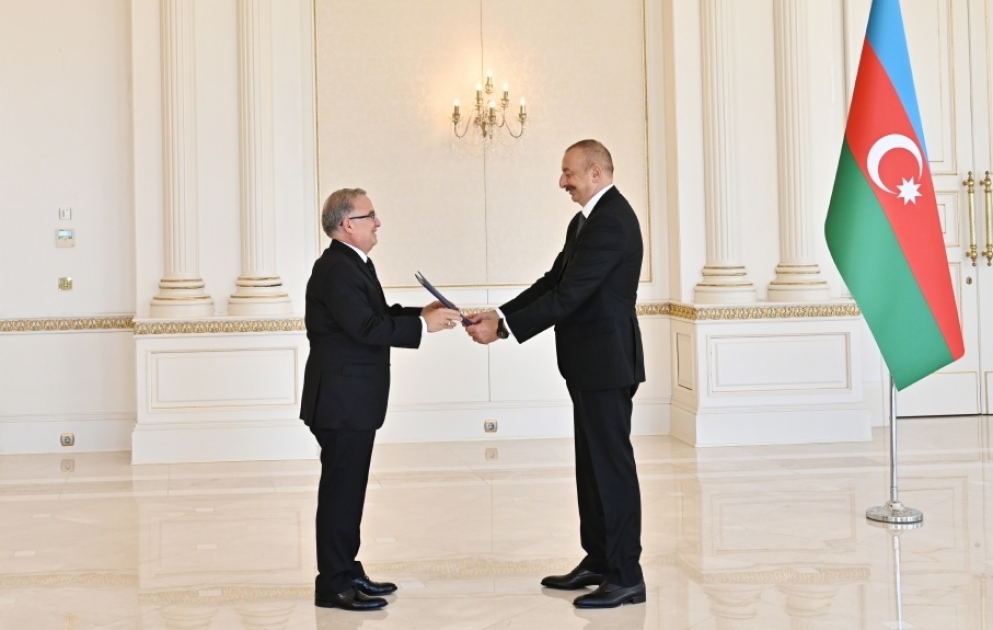 President Ilham Aliyev accepted credentials of incoming ambassador of Dominican Republic