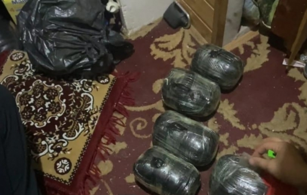 Astara sakinin evindən 13 kiloqramdan çox narkotik vasitə aşkarlanıb