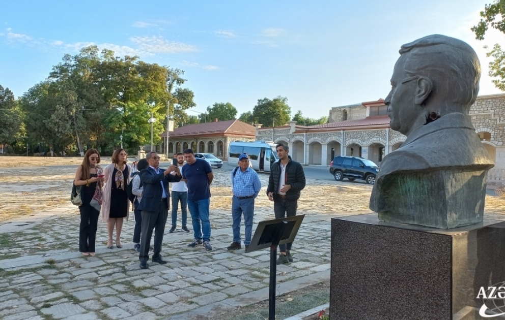 Представители зарубежных СМИ ознакомились с городом Шуша