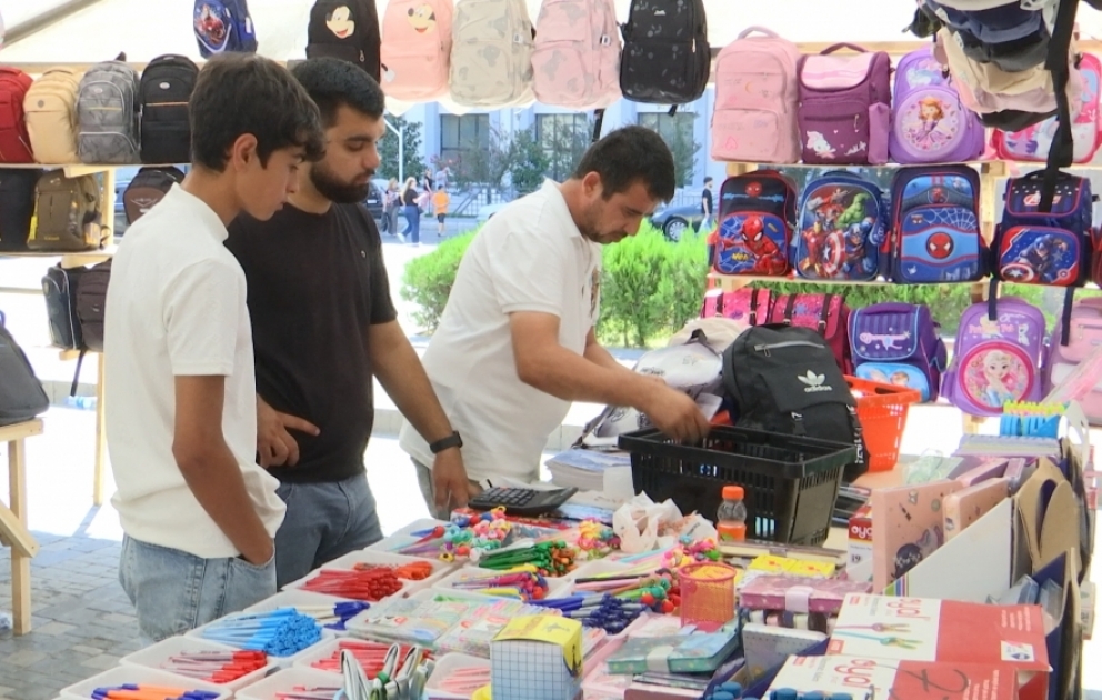 Məktəb yarmarkalarında qiymətlər