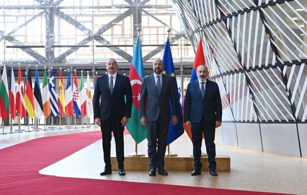Réunion du président azerbaïdjanais avec le président du Conseil européen et le Premier ministre arménien à Bruxelles