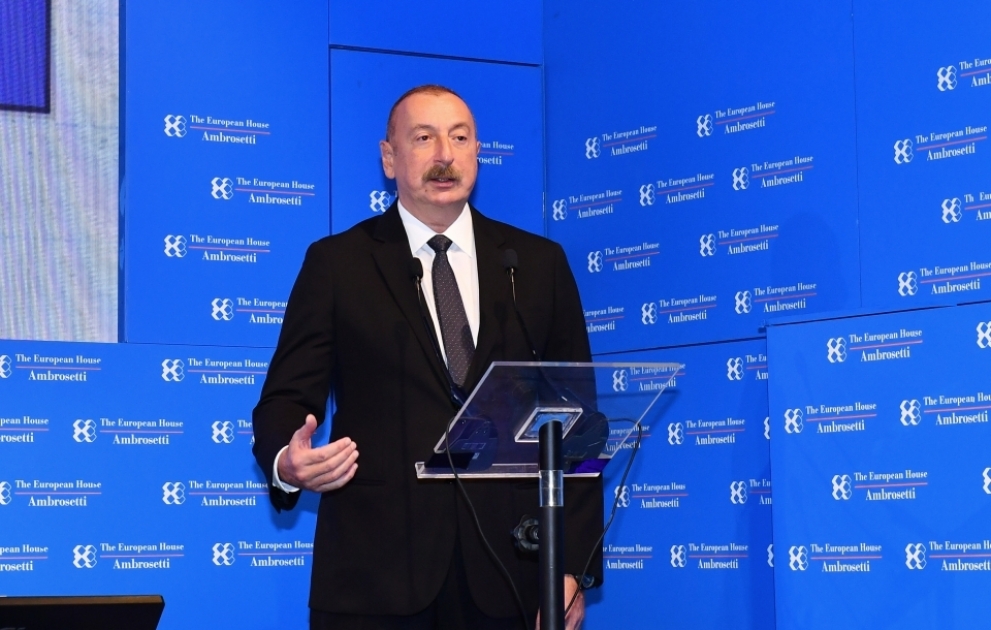 Prezident İlham Əliyev İtaliyanın Çernobbio şəhərində keçirilən beynəlxalq forumda iştirak edib