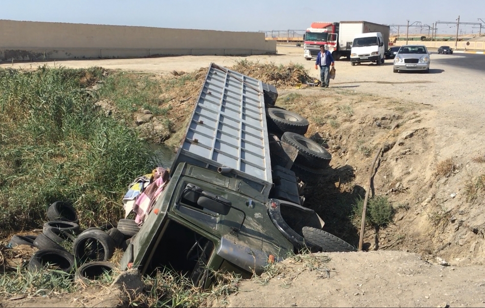 Bakıda yol nəqliyyat hadisəsi baş verib