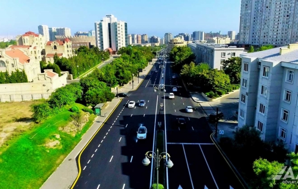 Yasamal rayonu ərazisindəki Tbilisi prospektində təmir işləri yekunlaşıb