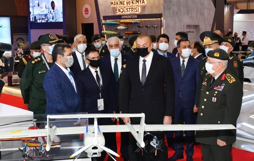 Prezident İlham Əliyev 4-cü “ADEX” və 13-cü “Securex Caspian” sərgiləri ilə tanış olub