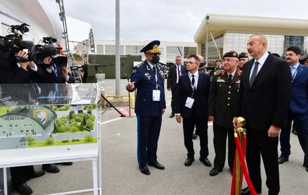 Prezident İlham Əliyev IV “ADEX” və XIII “Securex Caspian” sərgiləri ilə tanış olub