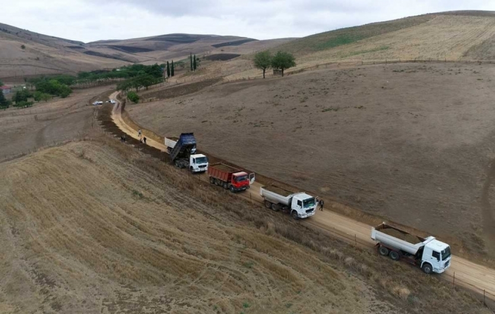 Cəlilabadda 14 yaşayış məntəqəsini birləşdirən yollar yenidən qurulur