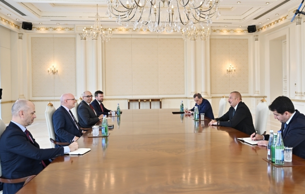 Präsident Ilham Aliyev empfängt Chefberater des US-Außenministeriums für Kaukasus-Verhandlungen
