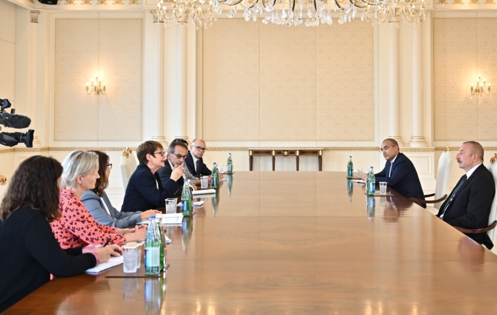 President Ilham Aliyev received delegation led by president of European Bank for Reconstruction and Development