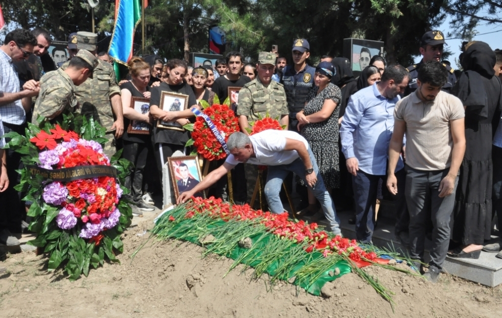 Şəhid Nəzər Əzizov Kürdəmirdə torpağa tapşırılıb